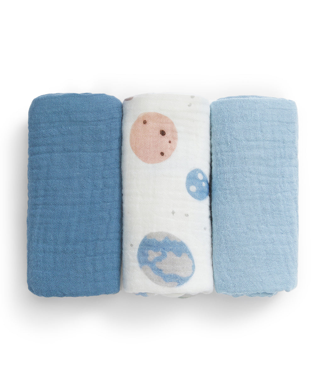 Newborn Essentials Bundle | Swaddle Up 1.0 TOG | Bib | Wash Cloth | Burp Cloth | Hooded Towel | Blue