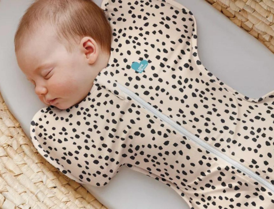 How To Swaddle A Baby | Step by Step Guide – Love to Dream AU