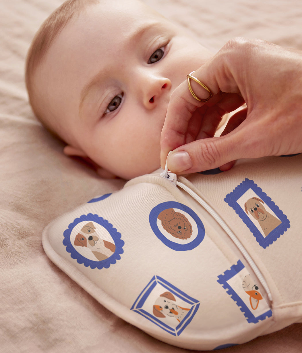 Swaddle Up™ 2-in-1 Transition Bag 1.0 TOG Original Cotton Tan Puppy Portrait