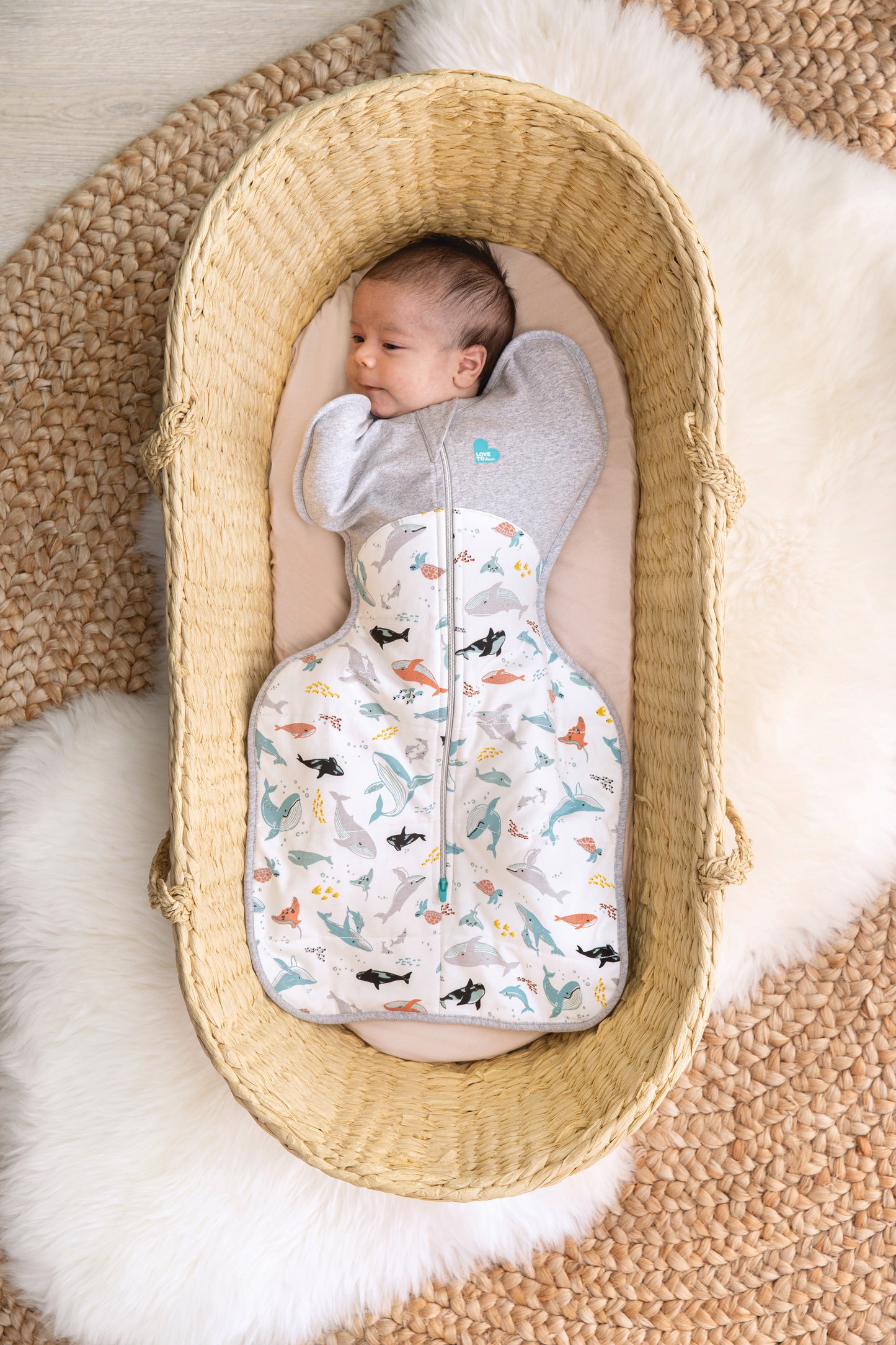 Swaddle Up™ 2.5 TOG (16-20°C) White Whales Quilted Cotton