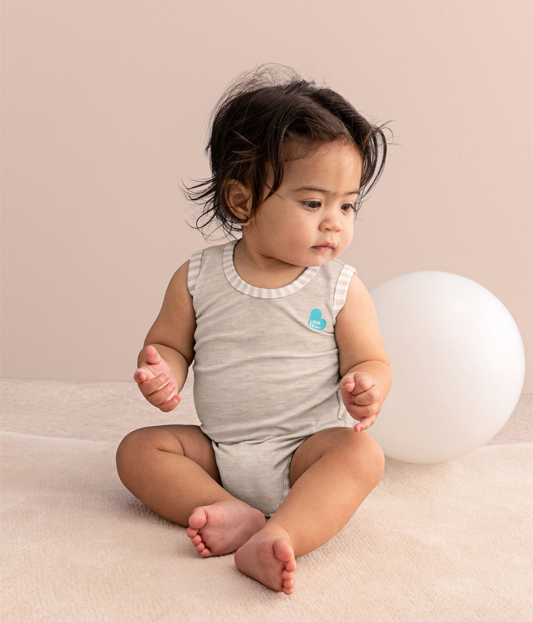 Newborn Ultimate Gift Bundle | Toy | Dummies | Sleep Machine | Swaddle | Bodysuit | Leggings | Towel | Oat