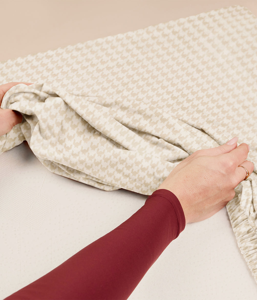 HushDry™ 2-in-1 Waterproof Fitted Side Sleeper Sheet Viscose from Bamboo Tan Houndstooth