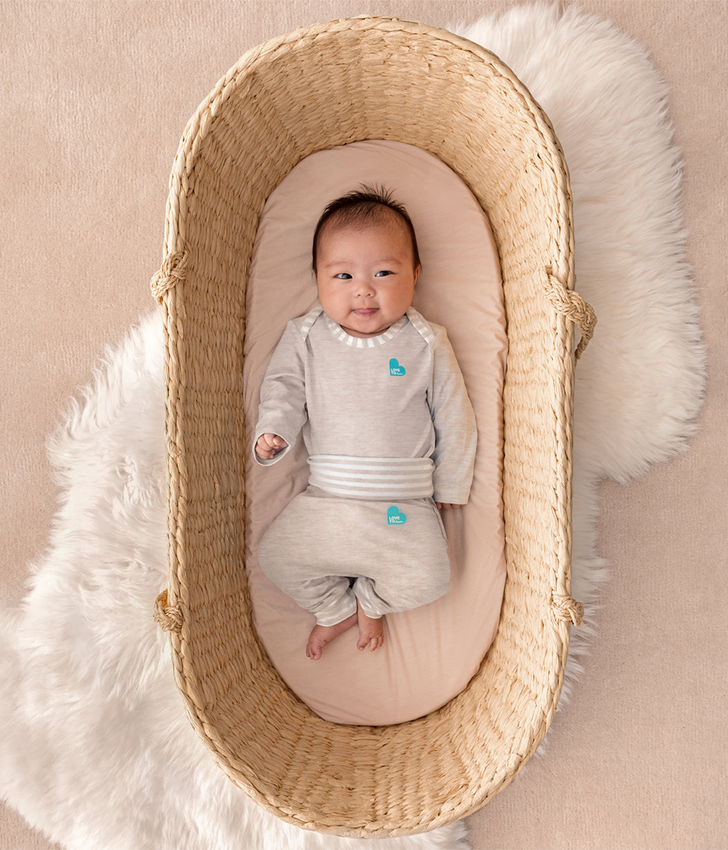 Newborn Ultimate Gift Bundle | Toy | Dummies | Sleep Machine | Swaddle | Bodysuit | Leggings | Towel | Oat