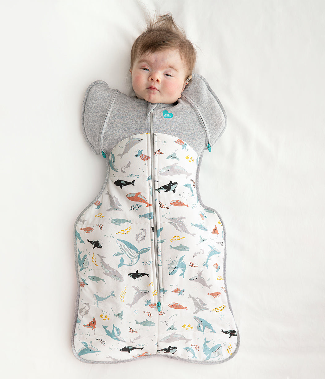 Swaddle Up™ Transition Bag 2.5 TOG (16-20°C) White Whales Quilted Cotton