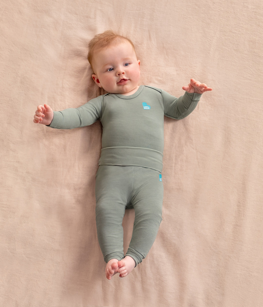 Newborn Ultimate Gift Bundle | Toy | Dummies | Sleep Machine | Swaddle | Bodysuit | Leggings | Wash Cloth | Olive